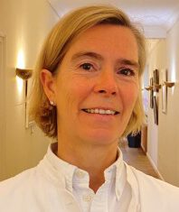 Portrait Frau Dr. Leuze